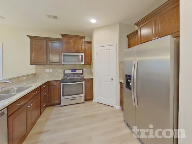 Photo - 158 Eventine Way