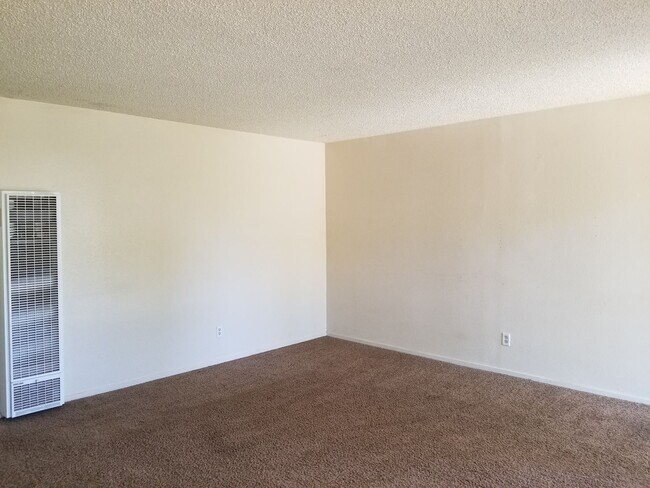 Photo - 1878 Humboldt Rd Unidad 2