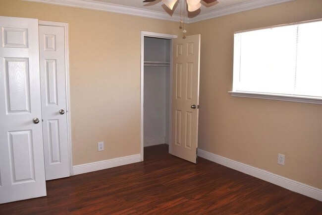 Photo - 14814 Perthshire Rd Unit 143