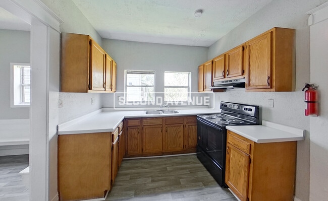 Photo - 4121 Court S