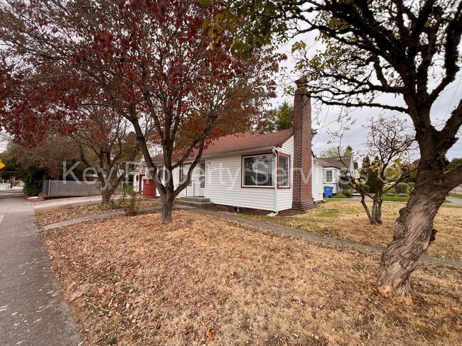 Photo - Charming Two Bedroom House near Downtown V...