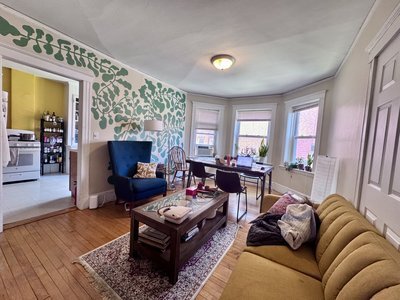 Building Photo - 9 Centre St Unit 6