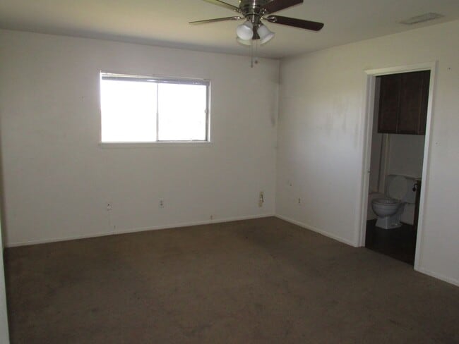 Photo - 5735 Crestmore Dr