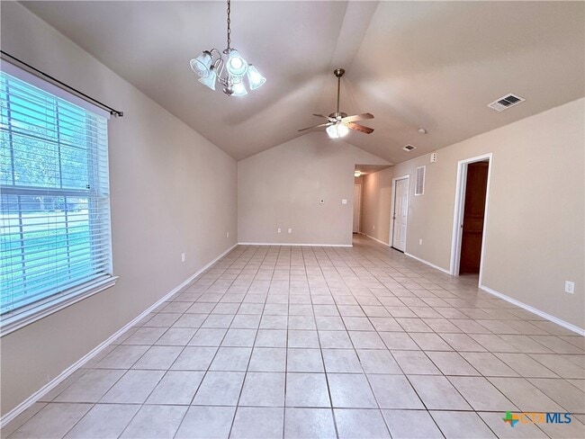 Photo - 1035 Helen Dr