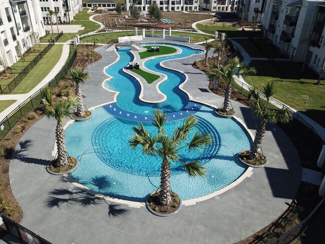 Apartamentos Domain Town Center — foto de la comunidad