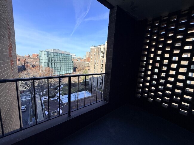 Photo - 44 Washington St Unit 901