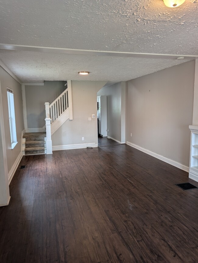 Building Photo - 816 Wager St Rental
