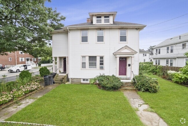 Building Photo - 127 Russell St Unit 127 Rental