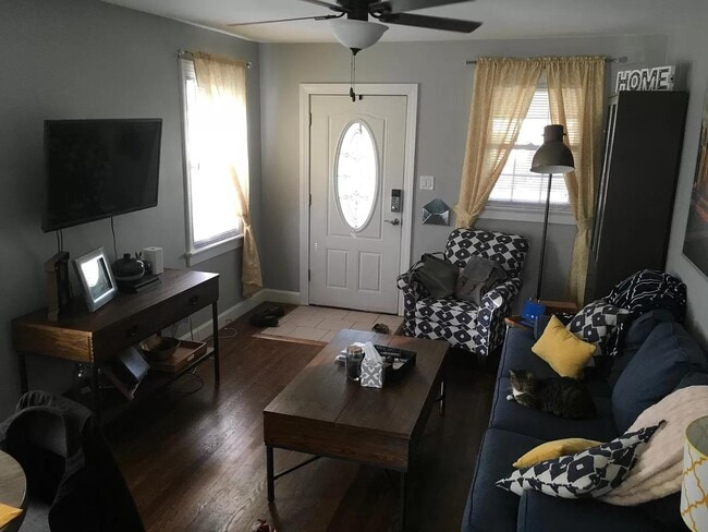 Photo - 1711 Sterling Ave