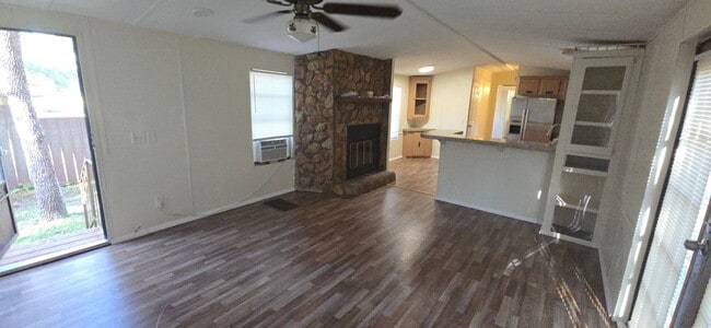 Photo - Model: Crown