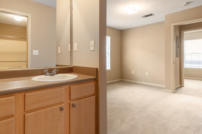 Photo - Bay Crossings Apartments