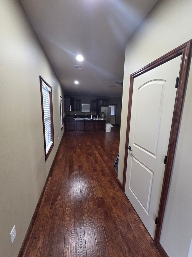 Photo - 719-713 13th St