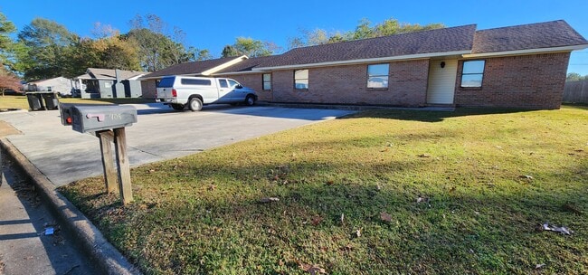 Building Photo - 704 Denson Ave SW Unit 702