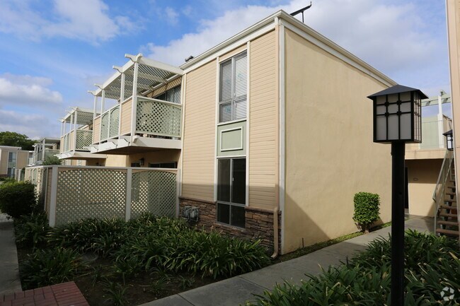 Greenhouse Apartments For Rent In Fullerton Ca Forrent Photo Greenhouse Apartments