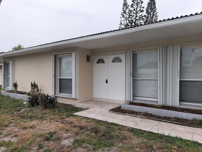 Building Photo - 1020 SE 42nd Ln Rental
