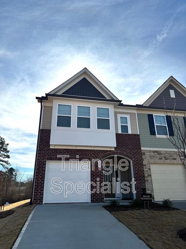 52 Lavender Ln