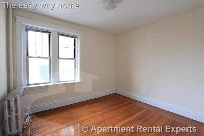 Building Photo - 27 Park Dr Rental