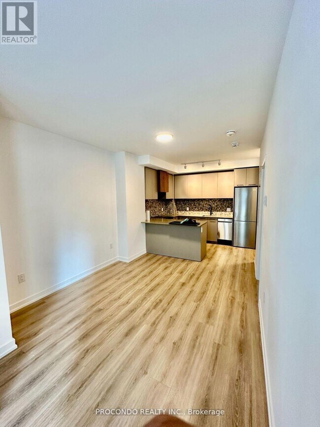 Photo - 30 Lagerfeld Dr