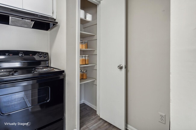 Springtree Apartments