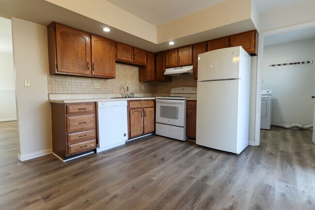 Photo - 1304 Essex Ct Unit Apt A