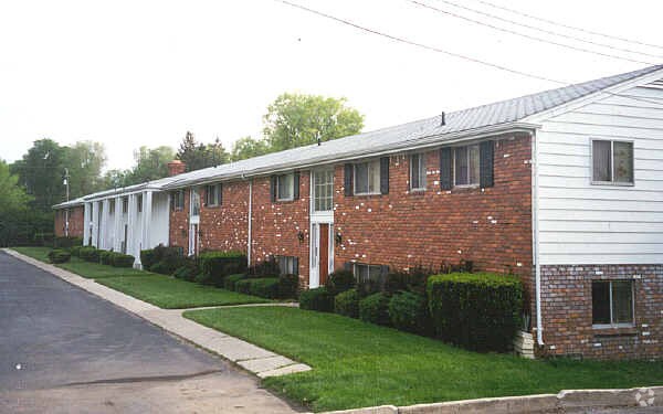 Heritage & Crestwood Apartments - Heritage & Crestwood Apartments