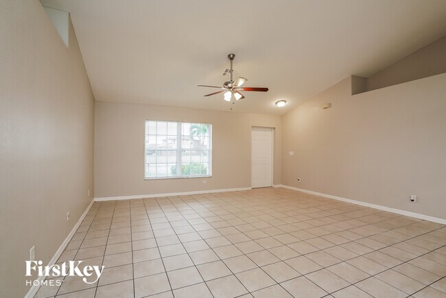 Photo - 2613 Van Buren Pkwy