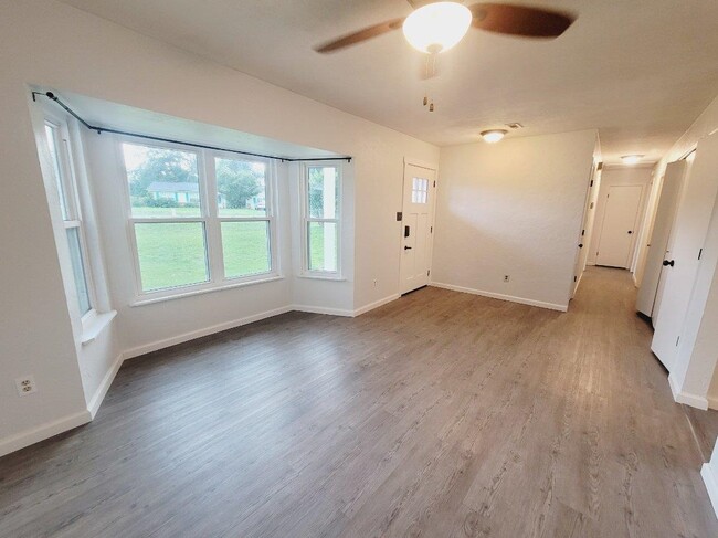Photo - 2136 Little River Ln