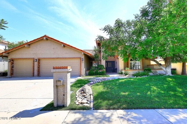 Building Photo - 9969 E Bayview Dr