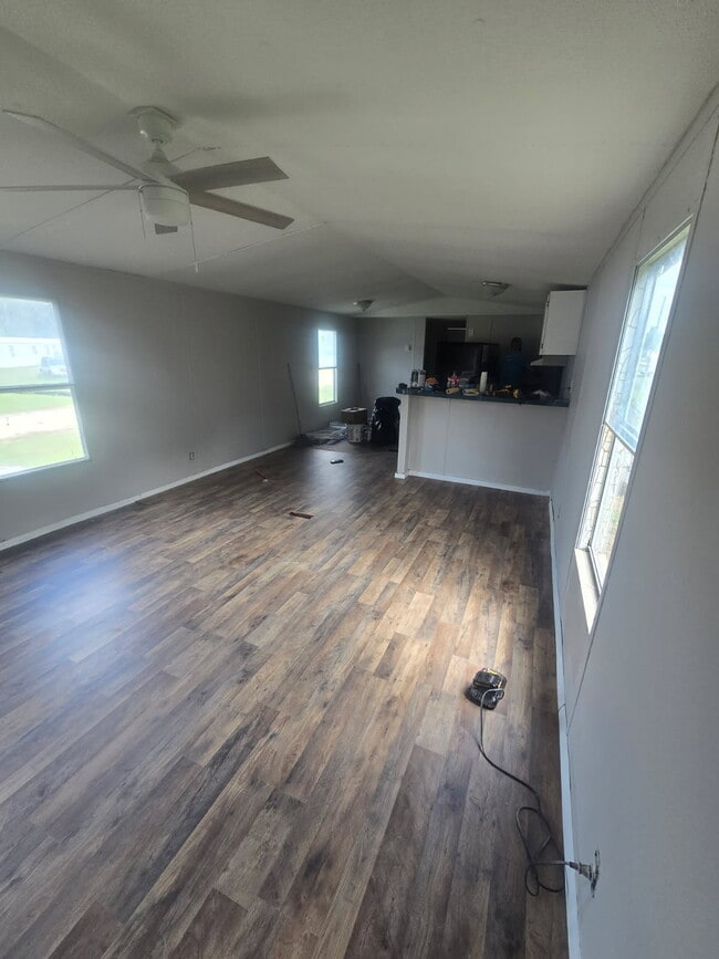 Building Photo - 1344 SC-57 Rental