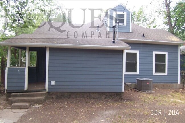 Photo - 1470 N Summit Ave