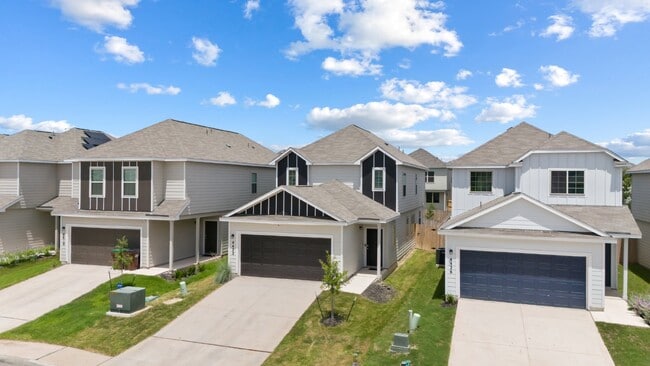 Photo - "Spacious 4-Bed Oasis with Granite Counter...