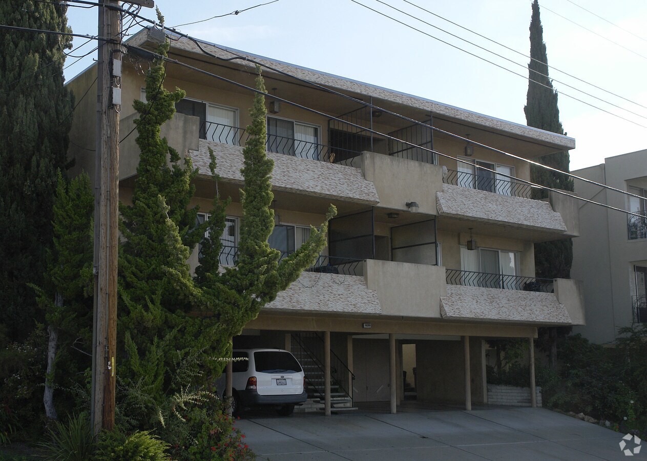 Photo - 16288 Saratoga