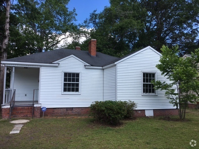 Building Photo - 925 Biggs St Rental
