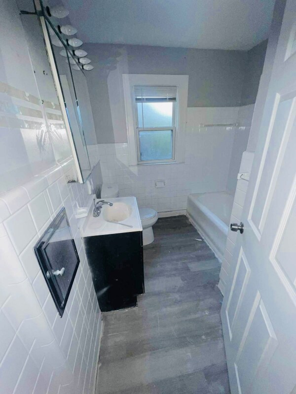 Photo - 13934 Montrose St