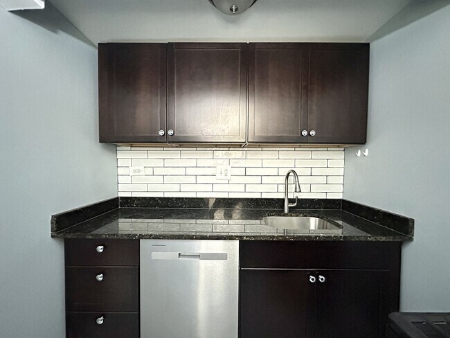 Photo - 5664 N Ridge Ave Unidad 6H