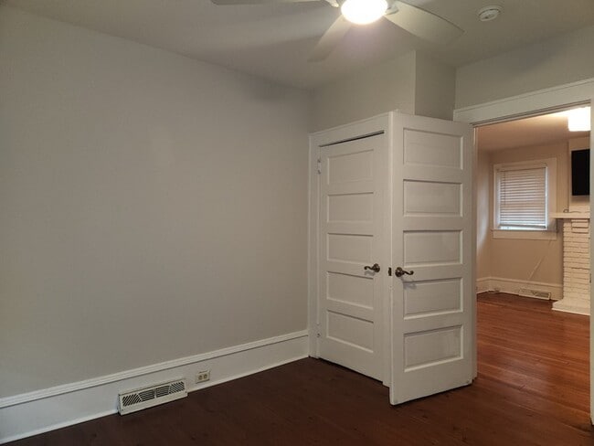 Photo - 1501 S Rensselaer Pl