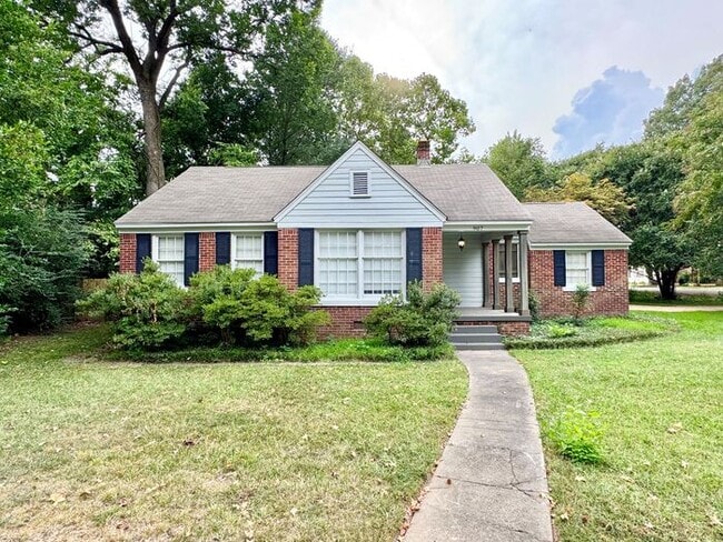 Building Photo - 907 Echles St Rental