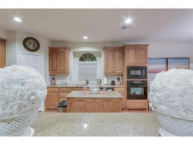 Photo - 1402 Vineyard Dr