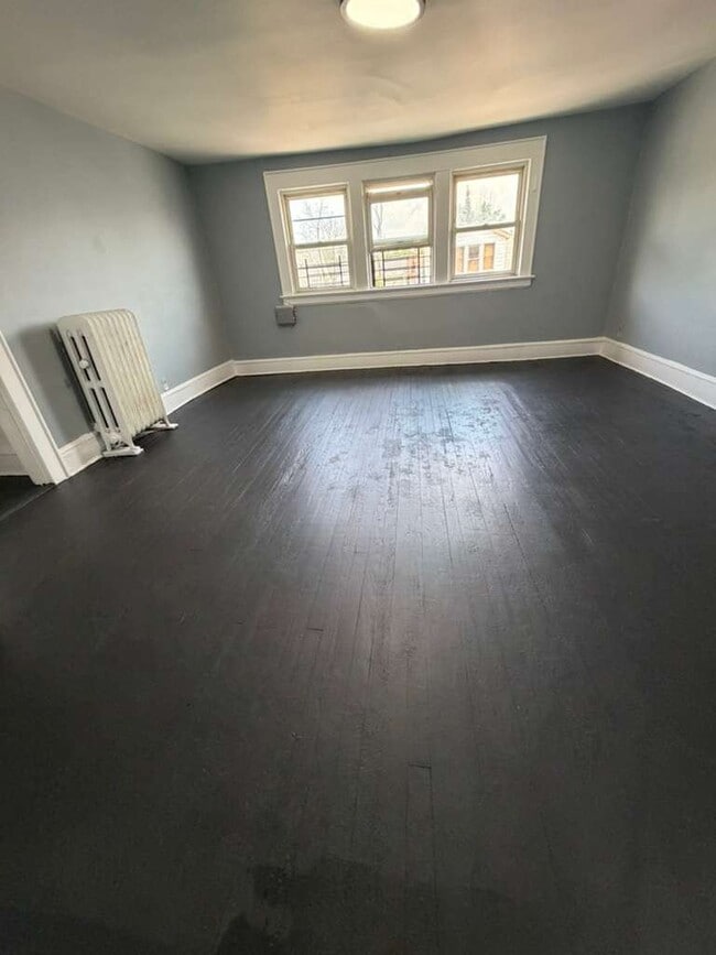 179 Isabella Ave Unit 3
