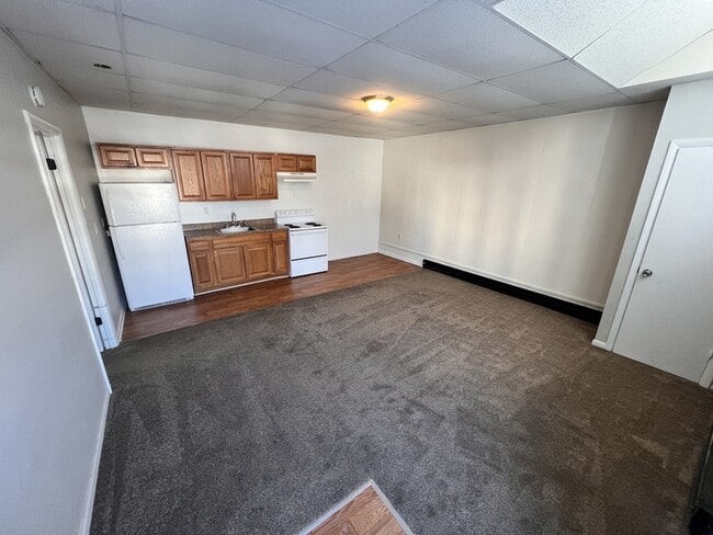 Photo - 3 E Elger St