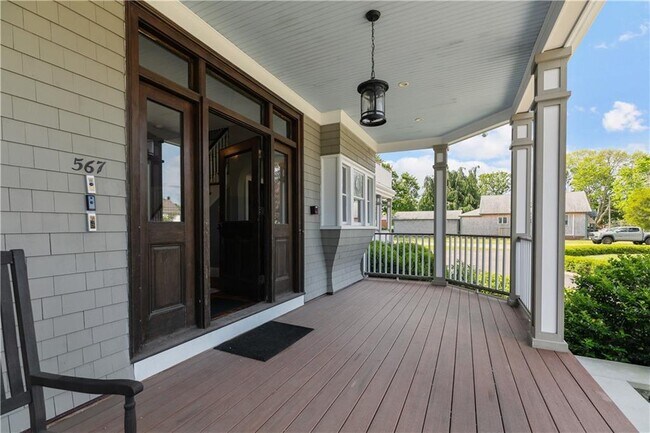 Photo - 567 Bristol Ferry Rd Unidad 3