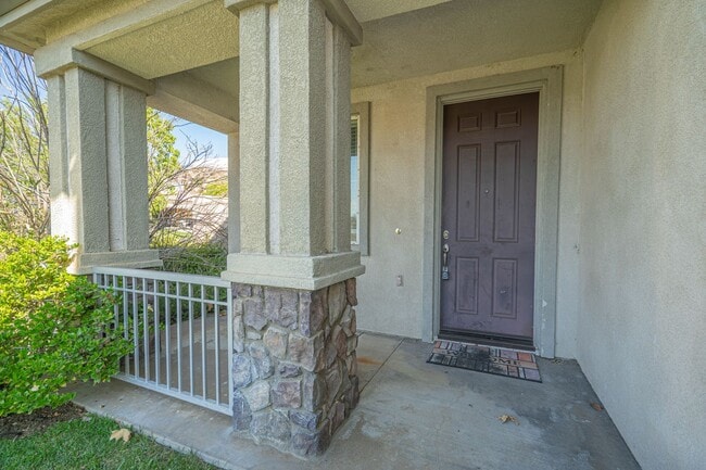 Photo - Charming 3-Bedroom Home with a Big Backyar...