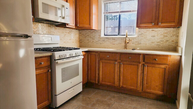 Kitchen - 86 Wakefield Cir Unit 86 Wakefield Cir