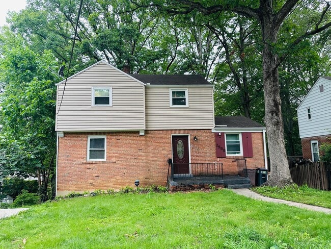 Photo - 2500 Lake Ave