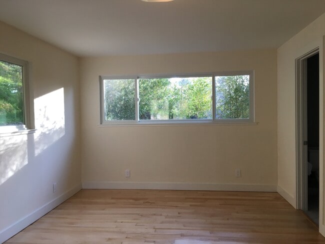 Photo - 3348 Helen Ln