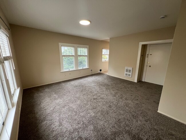 Photo - 352 Palm Ave Unit 4