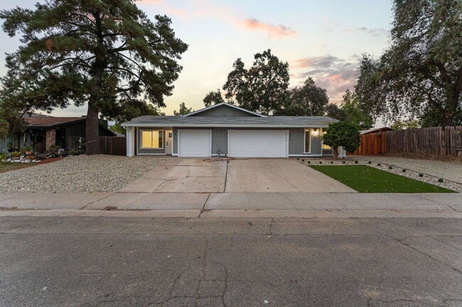 Building Photo - 5012 Lorijo Way
