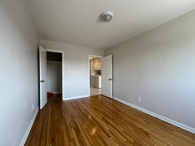 Photo - 9301 Av. 24e Unit 7