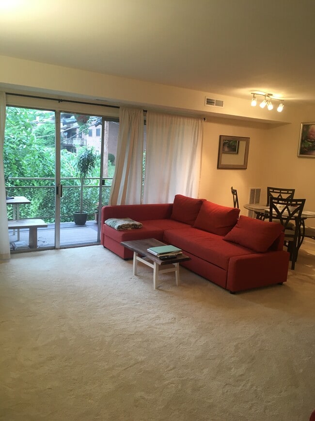 Building Photo - 7328 US-29 Unit 201