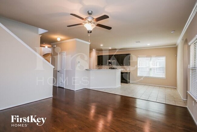 Photo - 5861 Bindweed Street